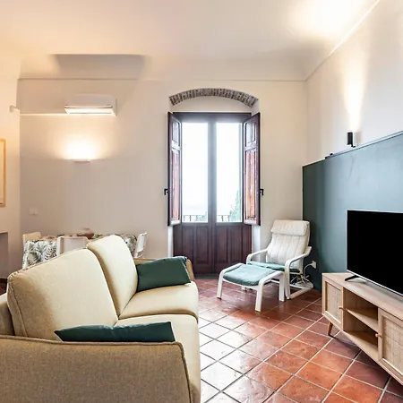 Guesthost - And Light In * Taormina