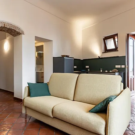 Apartman Guesthost - And Light In *